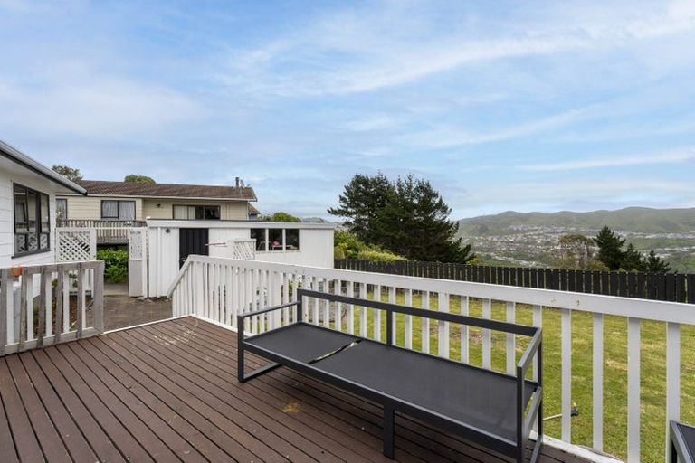 Photo of property in 17 Trinidad Crescent, Grenada Village, Wellington, 6037