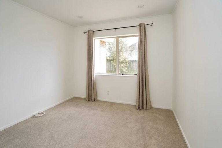 Photo of property in 5a Le Quesne Place, Fairfield, Hamilton, 3214