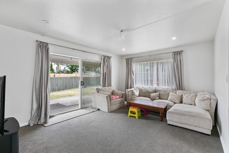 Photo of property in 11a Bill Phillip Place, Clendon Park, Auckland, 2103