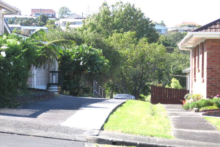 Photo of property in 1/10 Waratah Street, Birkenhead, Auckland, 0626