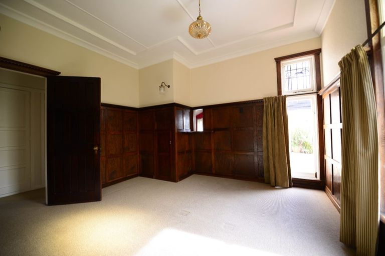 Photo of property in 65 Havelock Road, Havelock North, 4130