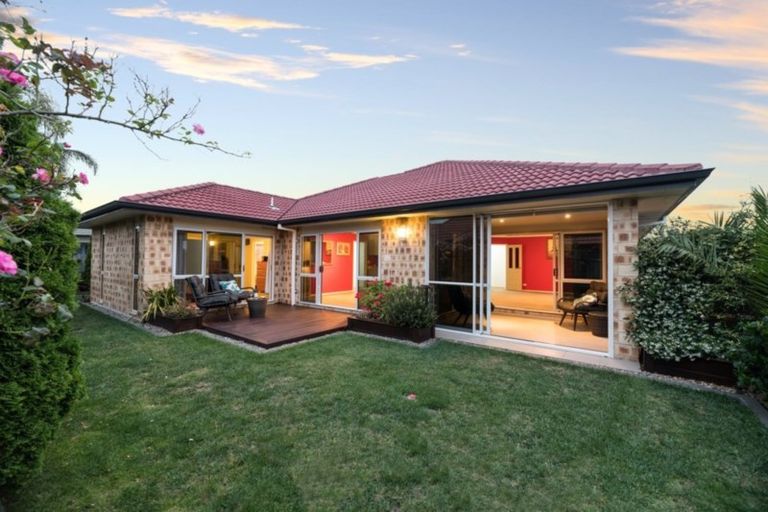 Photo of property in 6 Saratoga Court, Papamoa Beach, Papamoa, 3118