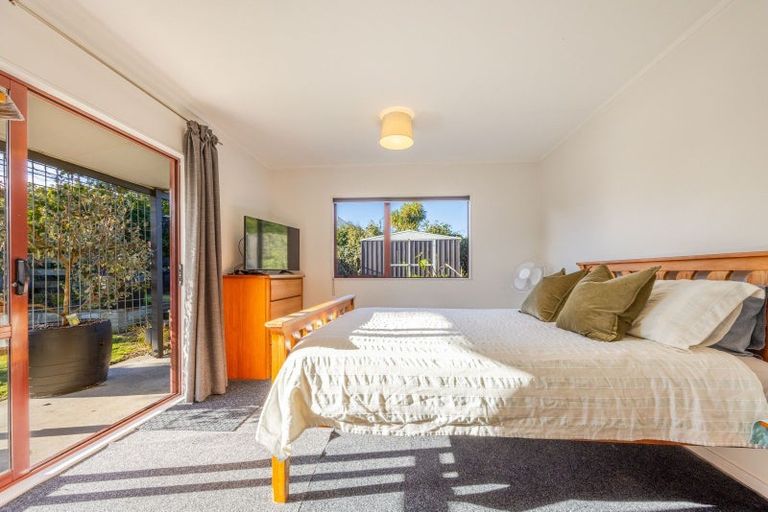 Photo of property in 9 Pukeko Place, Westshore, Napier, 4110
