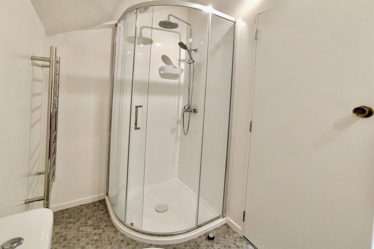 Photo of property in 10 Dodson Avenue, Milford, Auckland, 0620