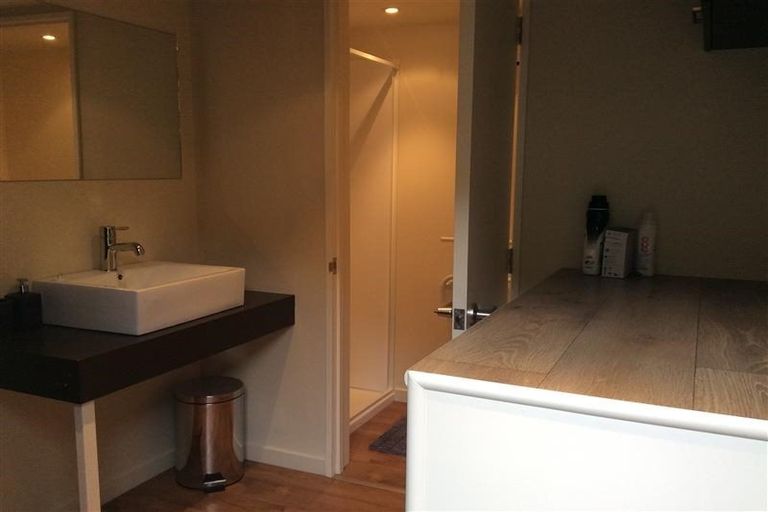 Photo of property in 252a Fernhill Road, Sunshine Bay, Queenstown, 9300