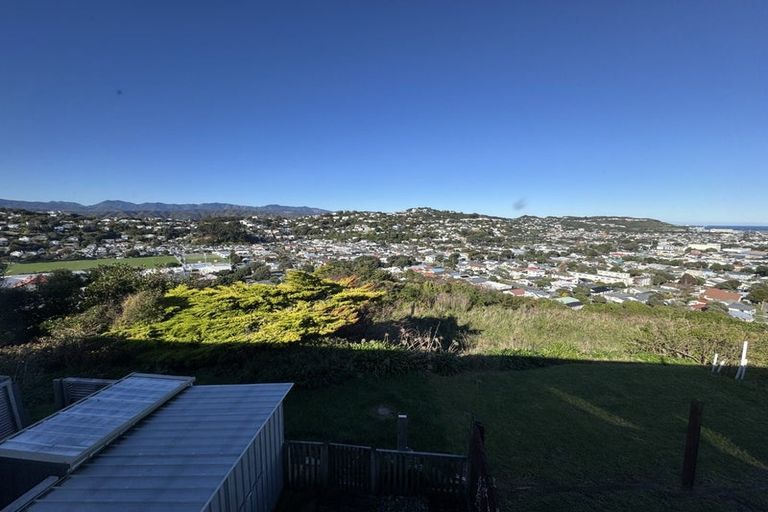 Photo of property in 14a Waiwera Crescent, Maupuia, Wellington, 6022