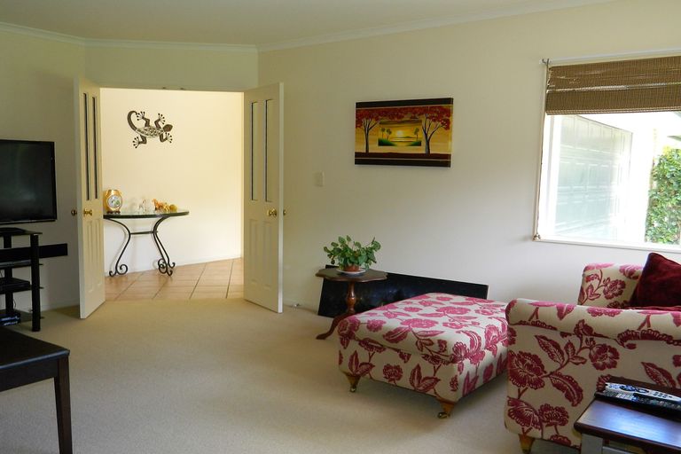 Photo of property in 32 Shepherd Road, Kerikeri, 0230