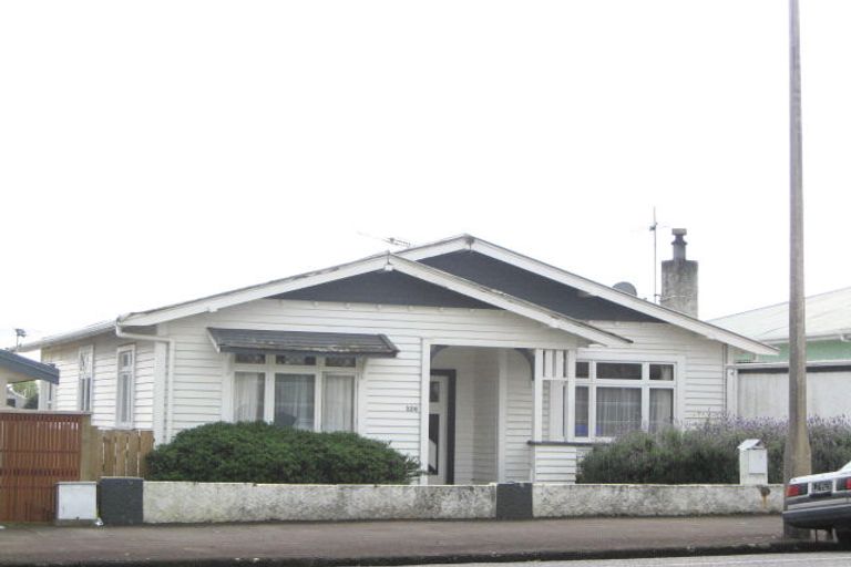 Photo of property in 326 Devon Street West, New Plymouth, 4310