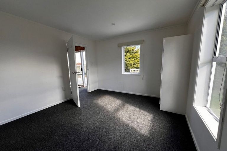 Photo of property in 808 East Coast Road, Oteha, Auckland, 0630