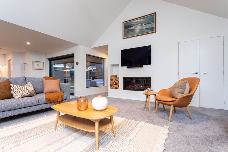 Photo of property in 7 Flynn Lane, Arrowtown, 9302