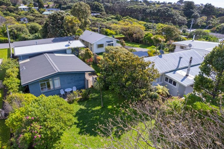 Photo of property in 9 Toenga Road, Pukerua Bay, 5026