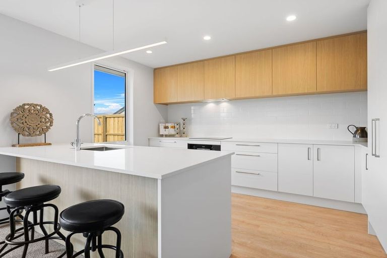 Photo of property in 6 Eccles Place, Halswell, Christchurch, 8025