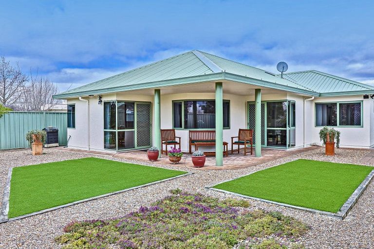 Photo of property in 24a Kensington Drive, Taradale, Napier, 4112