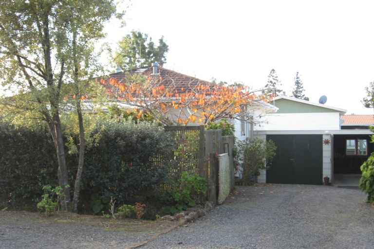 Photo of property in 2 Riverview Road, Kerikeri, 0230