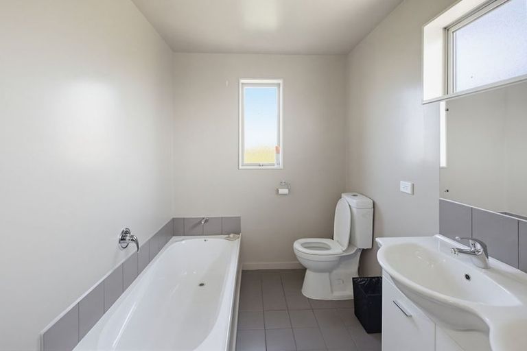 Photo of property in 8 Westoe Street, Waikaia, 9778
