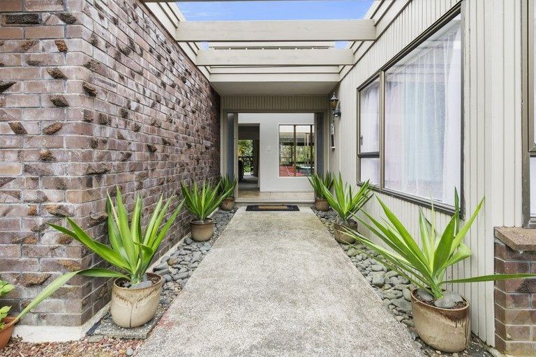 Photo of property in 25 Bluewater Place, Wattle Downs, Auckland, 2103