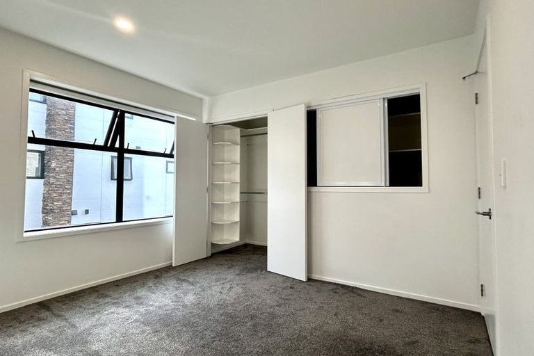 Photo of property in 2/100 Office Road, Merivale, Christchurch, 8014
