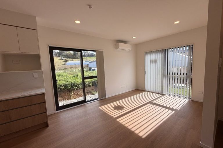 Photo of property in 4 Kopu Road, Orewa, 0931