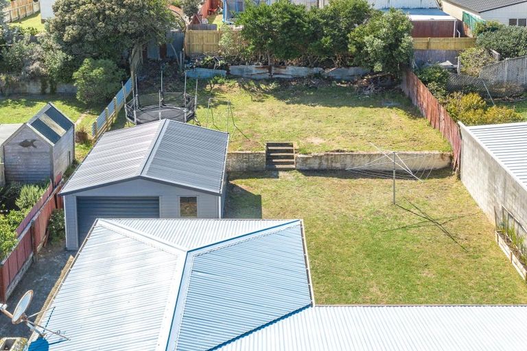 Photo of property in 12 Aotea Street, Castlecliff, Whanganui, 4501