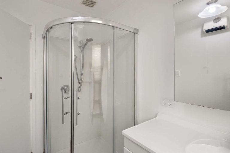 Photo of property in 2/161 Beach Road, North New Brighton, Christchurch, 8083