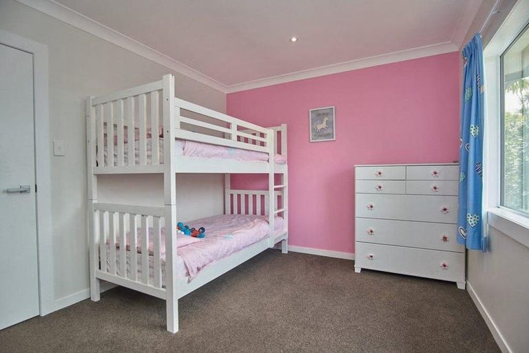 Photo of property in 214b Birkdale Road, Birkdale, Auckland, 0626