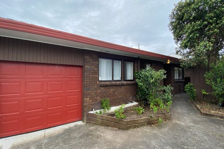 Photo of property in 2/79 Aberfeldy Avenue, Highland Park, Auckland, 2010