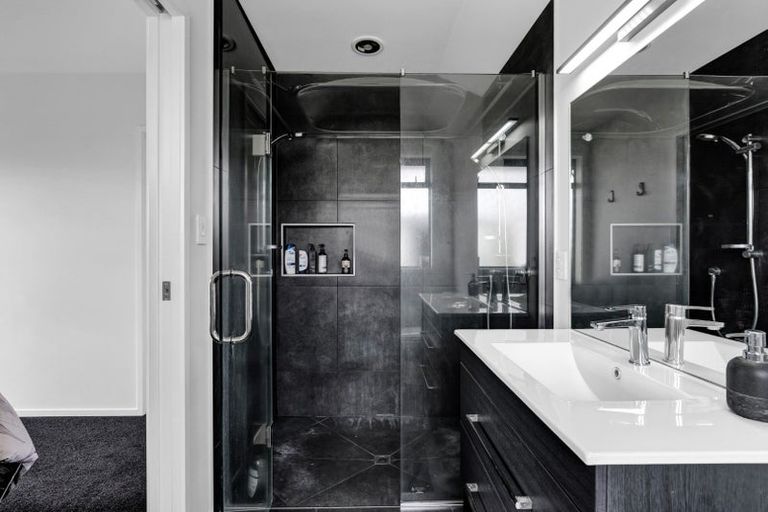 Photo of property in 15 Waitaha Place, Bell Block, New Plymouth, 4312