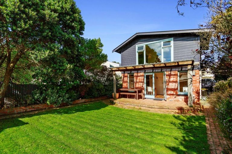 Photo of property in 7 Lawrence Street, Newtown, Wellington, 6021