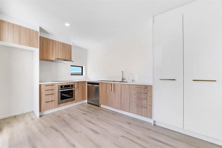 Photo of property in 6/2 Wood Street, Papakura, 2110