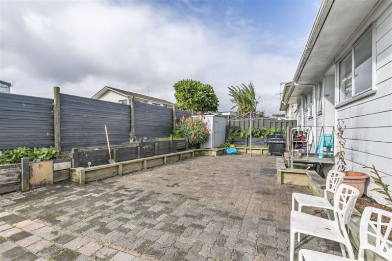 Photo of property in 1/11 Chamade Place, Clover Park, Auckland, 2019