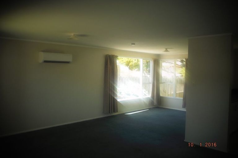 Photo of property in 12 Aporoa Grove, Wainuiomata, Lower Hutt, 5014