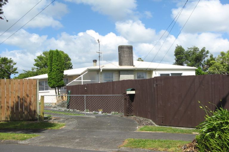 Photo of property in 10 Braeburn Place, Takanini, 2112