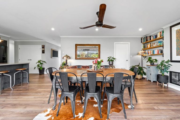 Photo of property in 39 Surf View Crescent, Red Beach, 0932