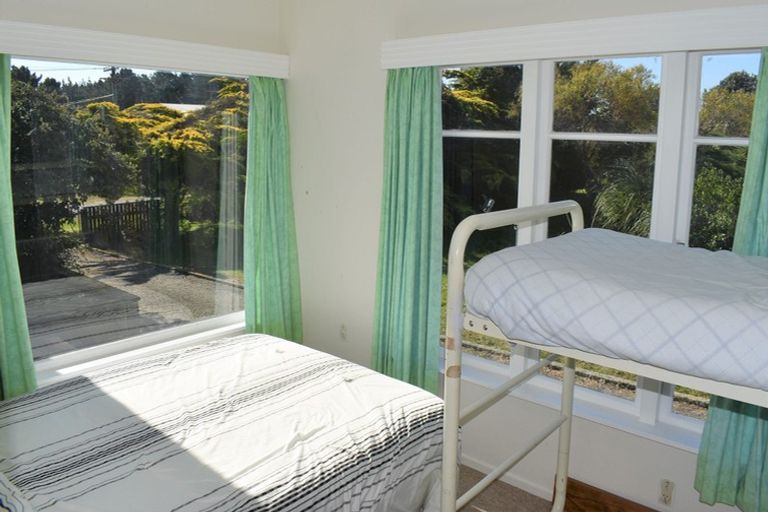 Photo of property in 17 Drake Street, Waikawa Beach, Manakau, 5573