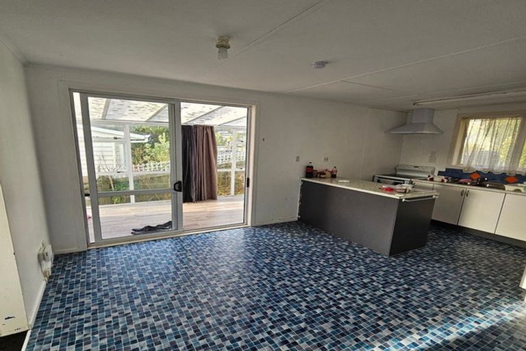 Photo of property in 75 Waihemo Street, Waitangirua, Porirua, 5024