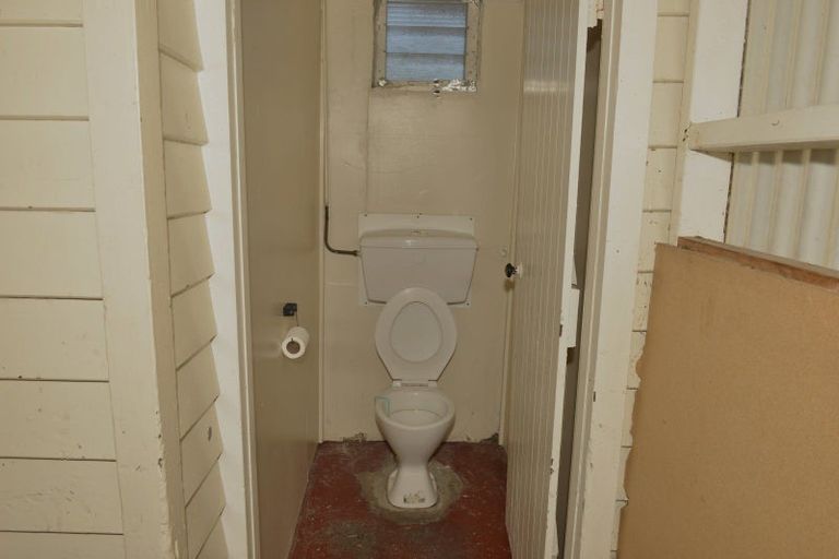 Photo of property in 15 Hall Street, Foxton, 4814