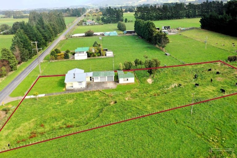 Photo of property in 960 Top Grass Road, Dannevirke, 4972