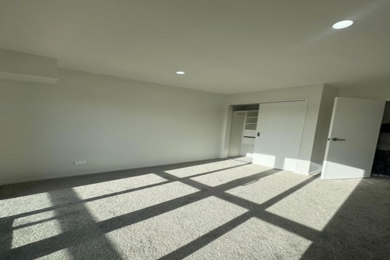 Photo of property in 1d Hollinbrigg Place, Manurewa, Auckland, 2102