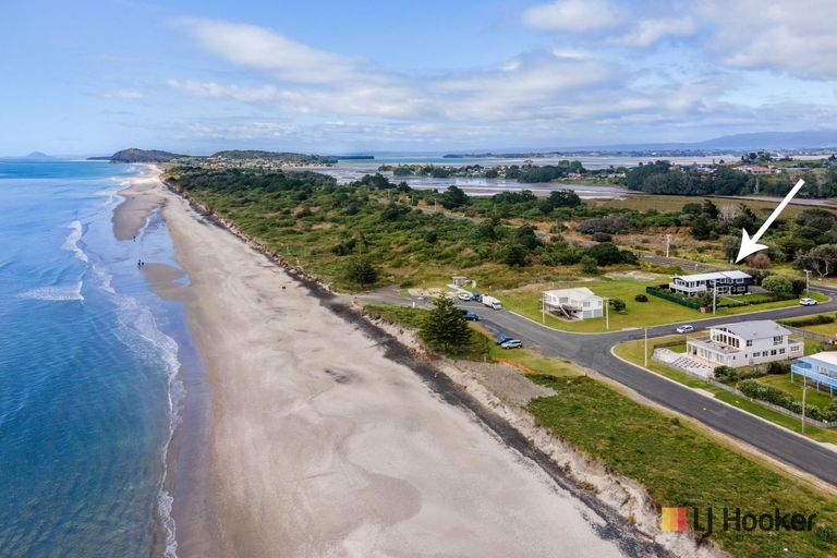 Photo of property in 287 Seaforth Road, Waihi Beach, 3611