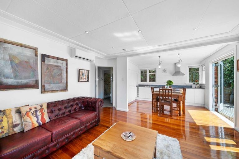 Photo of property in 96 Easther Crescent, Kew, Dunedin, 9012