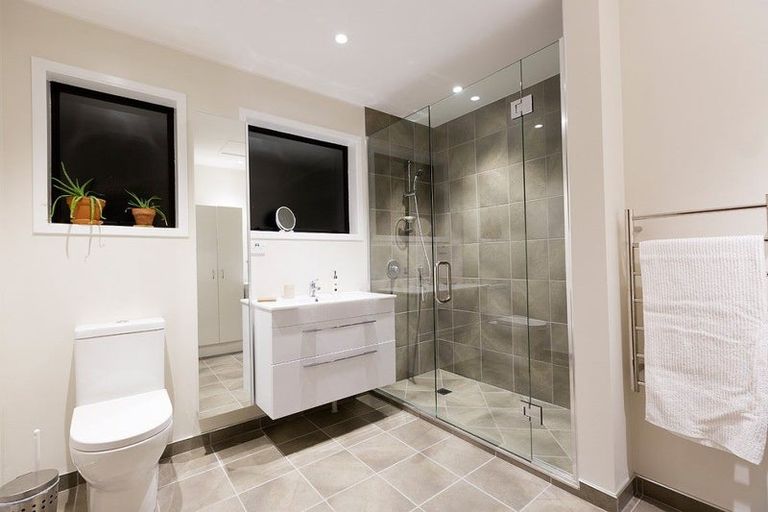 Photo of property in 22a Heuchan Lane, Wanaka, 9305