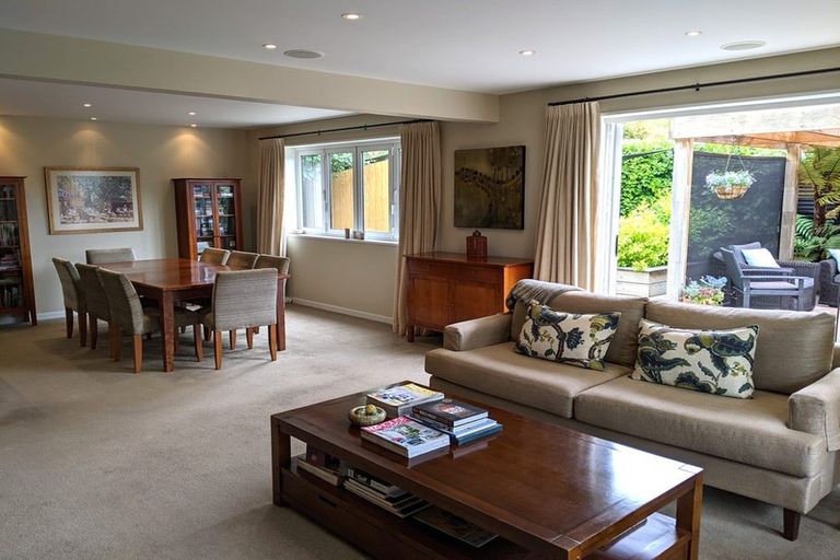 Photo of property in 24 Augusta Street, Redcliffs, Christchurch, 8081