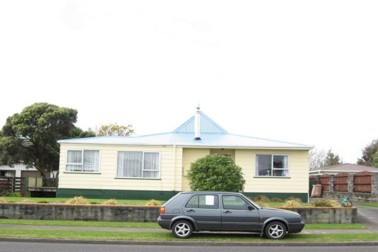 Photo of property in 28 Sunnyvale Street, Bell Block, New Plymouth, 4312