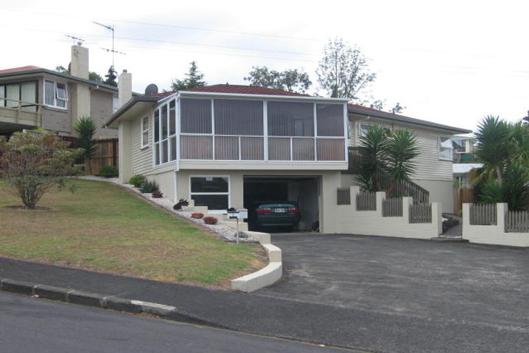 Photo of property in 7 Sunhaven Avenue, Glenfield, Auckland, 0629