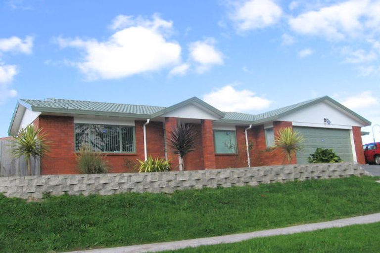 Photo of property in 30 Brookwood Drive, Henderson, Auckland, 0612
