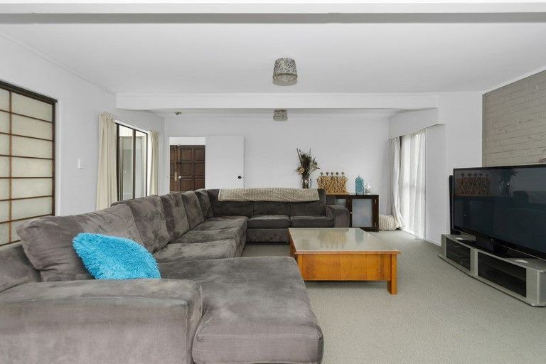 Photo of property in 25 Bluewater Place, Wattle Downs, Auckland, 2103