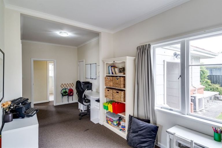 Photo of property in 100 Guppy Road, Taradale, Napier, 4112