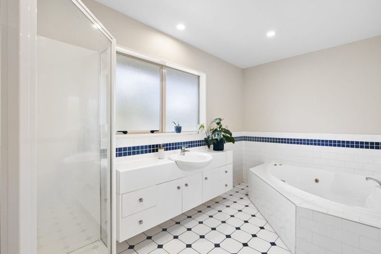 Photo of property in 23 Lexington Place, Shirley, Christchurch, 8061