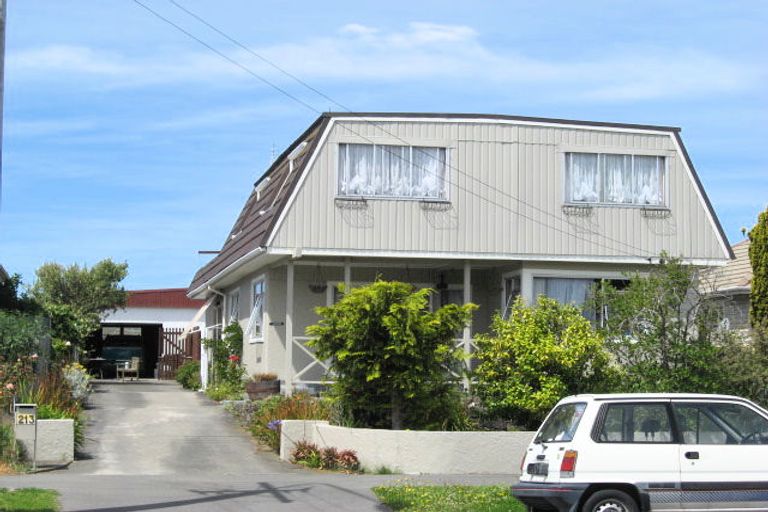 Photo of property in 213 Estuary Road, South New Brighton, Christchurch, 8062