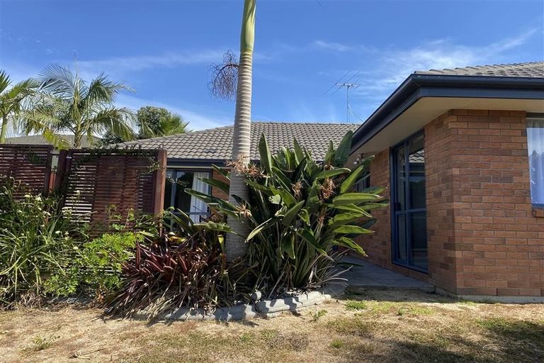 Photo of property in 17 Kellaway Drive, East Tamaki, Auckland, 2013